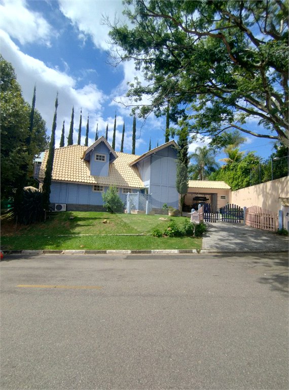 Casa à venda com 3 quartos, sendo 1 suíte, no condomínio Bosque de Greviléa, Vinhedo - SP