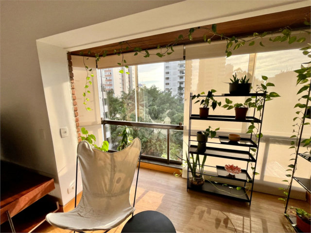 Apartamento à venda com 2 quartos, sendo 1 suíte,  em Campo Belo, São Paulo, SP
