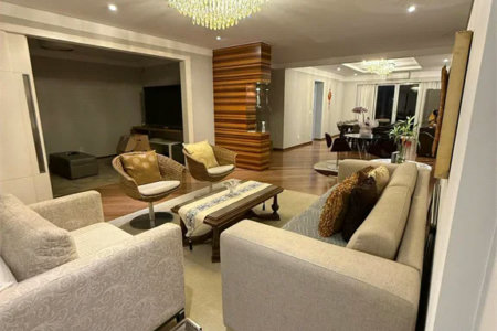 Casa à venda com 4 suítes no condomínio East Village, São Paulo - SP