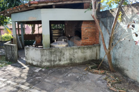 Casa à venda com 5 quartos, sendo 3 suítes, no condomínio Vilarejo, Rio de Janeiro - RJ