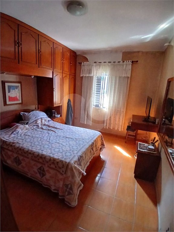 Sobrado à venda com 4 quartos, sendo 2 suítes, em Vila Constança, São Paulo, SP