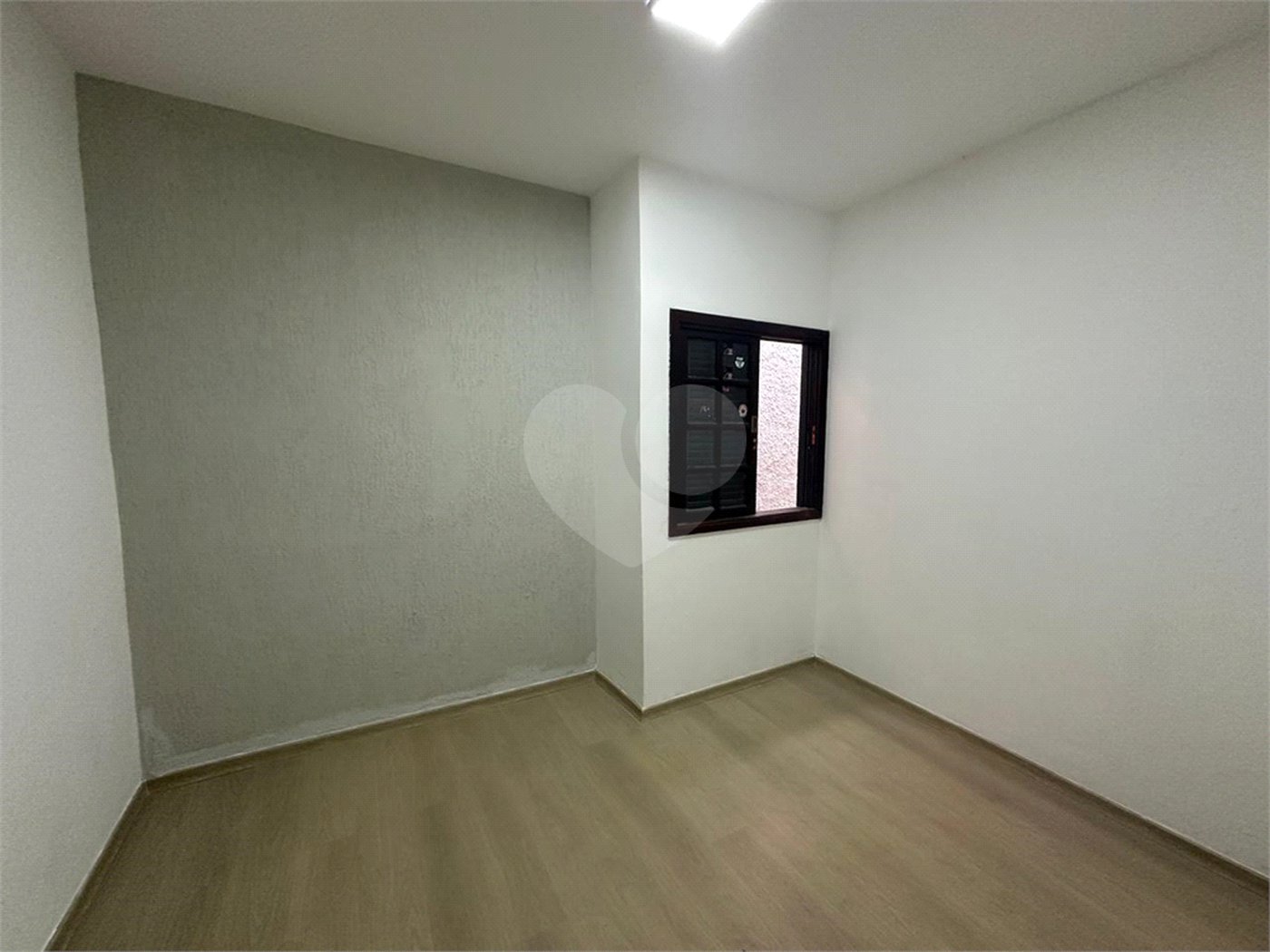 Casa Térrea à venda com 3 quartos, sendo 1 suíte,  em Vila Suissa, Mogi das Cruzes, SP