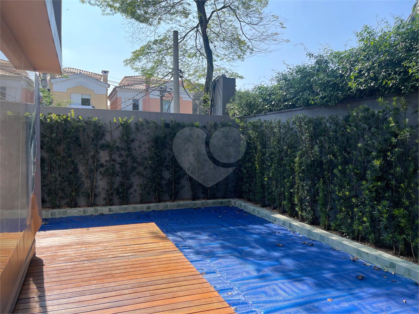 Casa à venda com 3 suítes no condomínio Reserva 8, São Paulo - SP