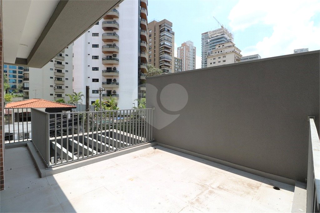 Apartamento à venda com 2 suítes em Moema, São Paulo, SP