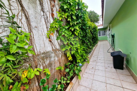 Casa Térrea à venda com 4 quartos, sendo 1 suíte, em Interlagos, São Paulo, SP