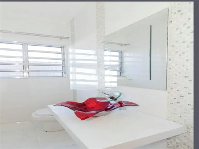 Casa à venda com 3 quartos, sendo 1 suíte,  em Vila Maria, São Paulo, SP