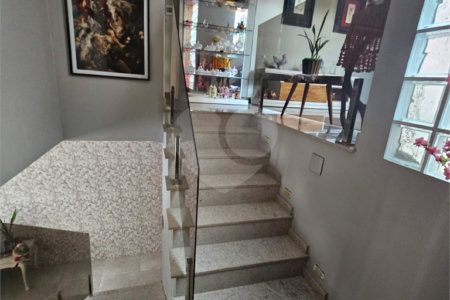 Sobrado à venda com 4 quartos, sendo 2 suítes, em Saúde, São Paulo, SP