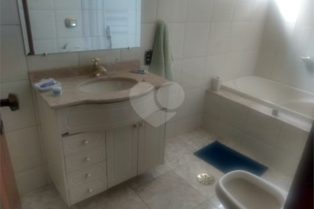 Casa à venda com 3 quartos, sendo 1 suíte, no Centro, Itapetininga, SP