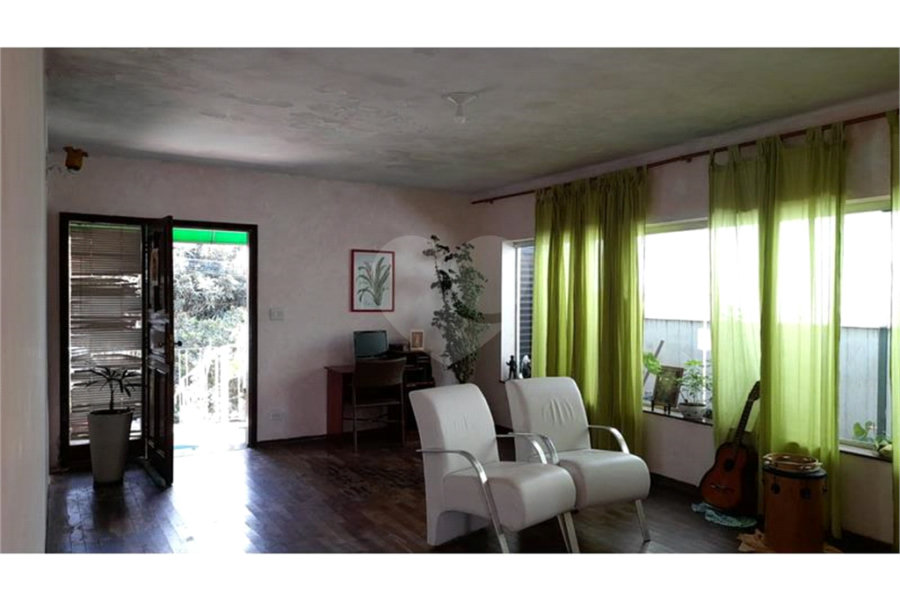 Casa à venda ou para alugar com 5 quartos, sendo 1 suíte, em Vila Romero, São Paulo, SP