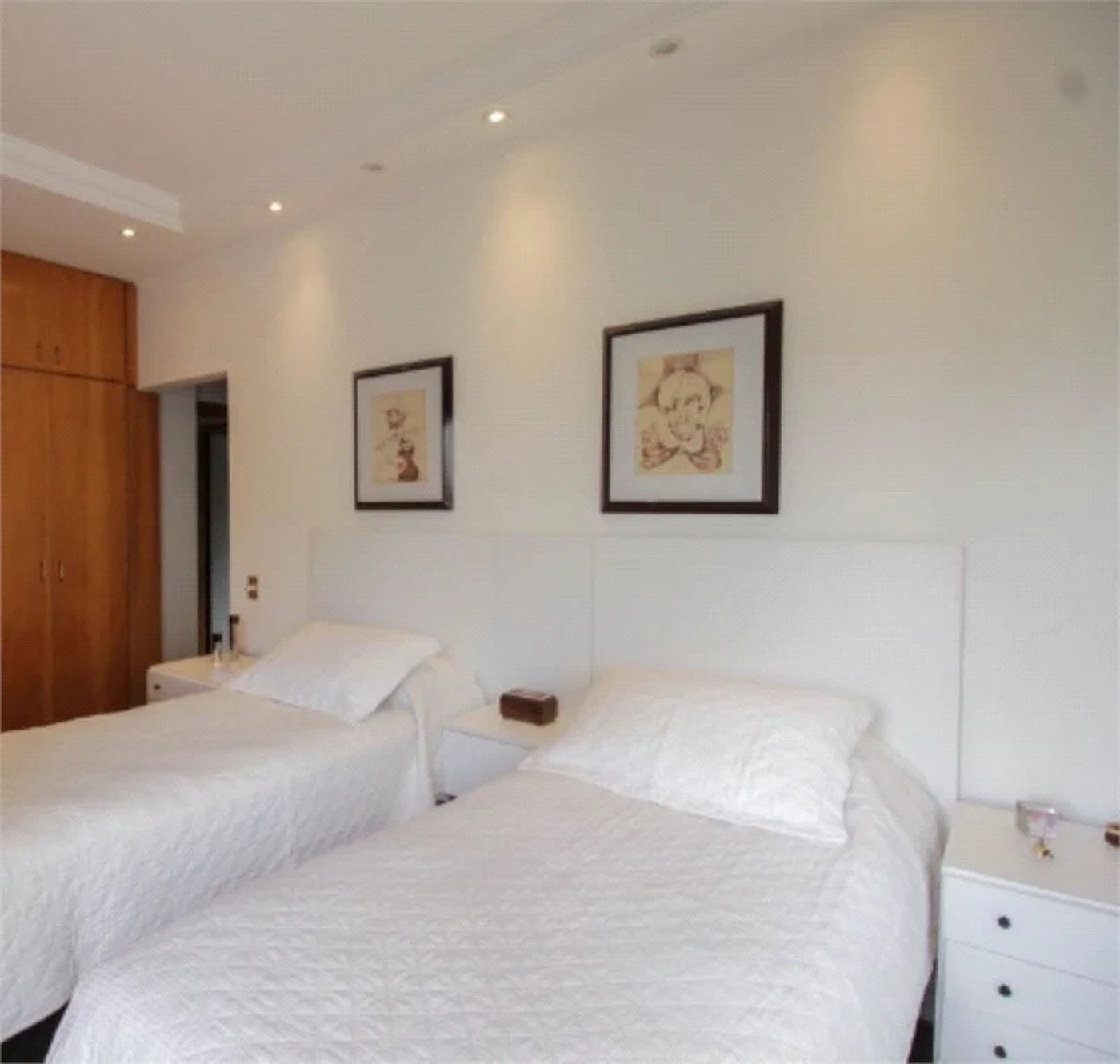 Apartamento à venda com 4 quartos, sendo 3 suítes,  em Vila Andrade, São Paulo, SP
