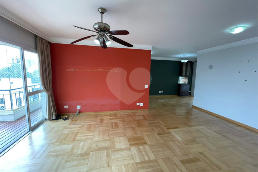 Apartamento à venda ou para alugar com 3 suítes em Morumbi, São Paulo, SP