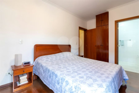 Sobrado à venda com 4 quartos, sendo 1 suíte, em Jardim do Colégio (zona Norte), São Paulo, SP