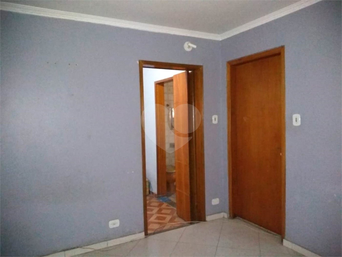 Casa Térrea à venda com 4 quartos, sendo 1 suíte,  em Vila Nivi, São Paulo, SP