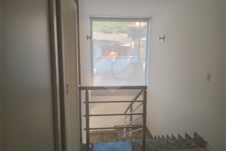 Casa à venda com 4 quartos, sendo 3 suítes, no condomínio Arco Iris, Atibaia - SP