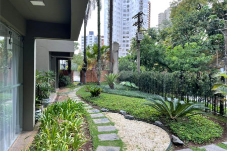 Apartamento à venda com 2 suítes em Vila Andrade, São Paulo, SP