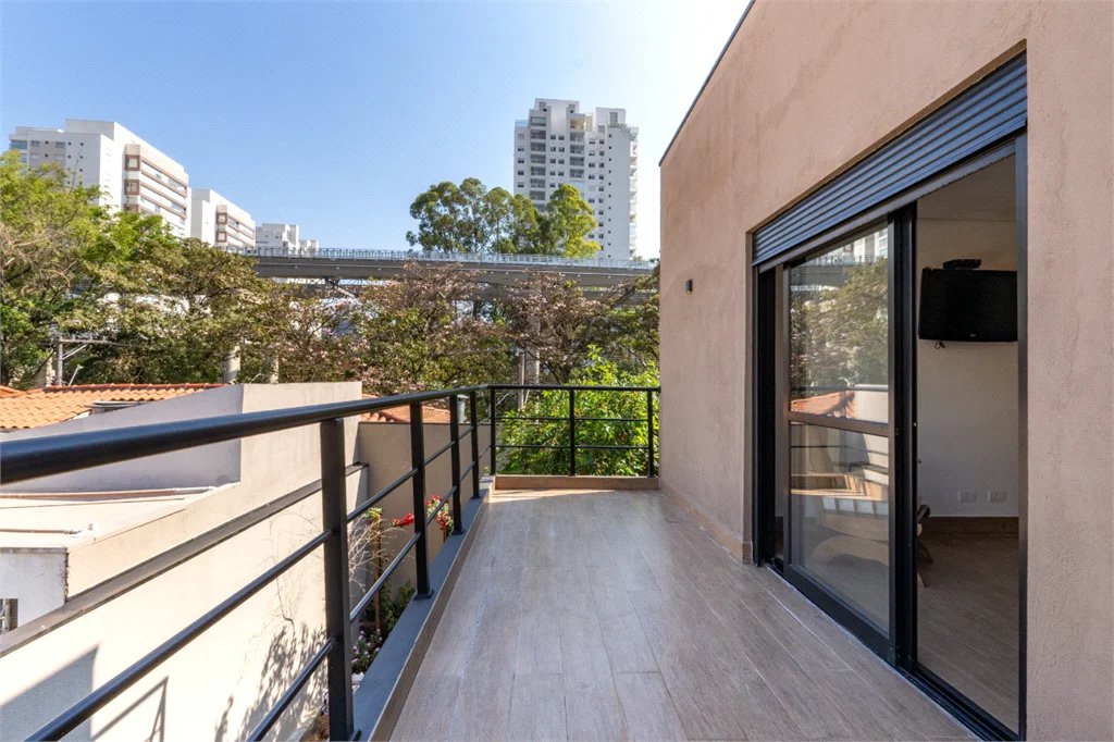 Casa de Vila à venda com 3 suítes em Brooklin Paulista, São Paulo, SP