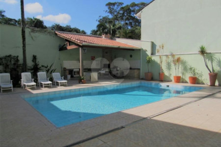 Casa à venda com 4 suítes em Alto da Boa Vista, São Paulo, SP