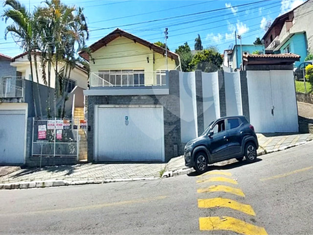 Casa Térrea à venda ou para alugar com 4 quartos, sendo 2 suítes,  no Centro, Mairiporã, SP