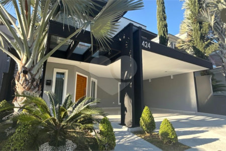 Casa à venda com 4 suítes no condomínio Altos da Serra Vi, São José dos Campos - SP