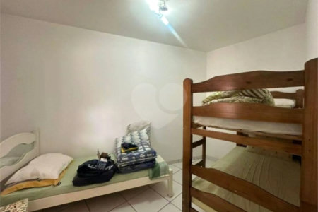 Casa à venda com 3 quartos, sendo 1 suíte, no condomínio Residencial Delle Stelle, Louveira - SP
