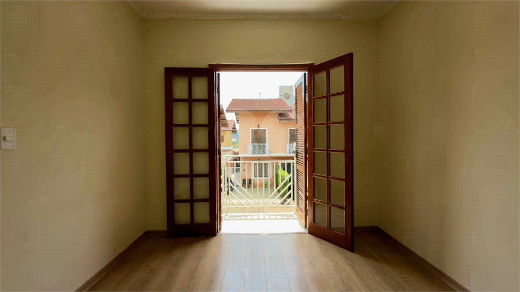 Casa à venda com 2 quartos no condomínio Portal dos Gamez, Atibaia - SP