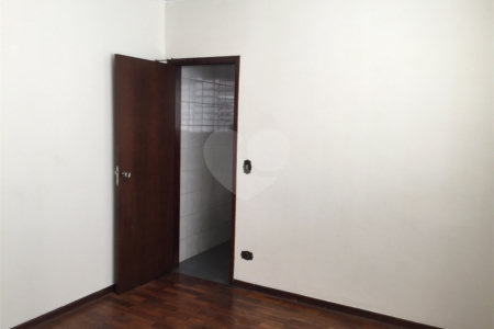 Casa à venda com 3 quartos em Chácara Santo Antônio, São Paulo, SP