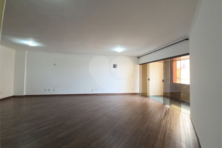 Apartamento à venda com 3 quartos, sendo 2 suítes, no Centro, Sorocaba, SP