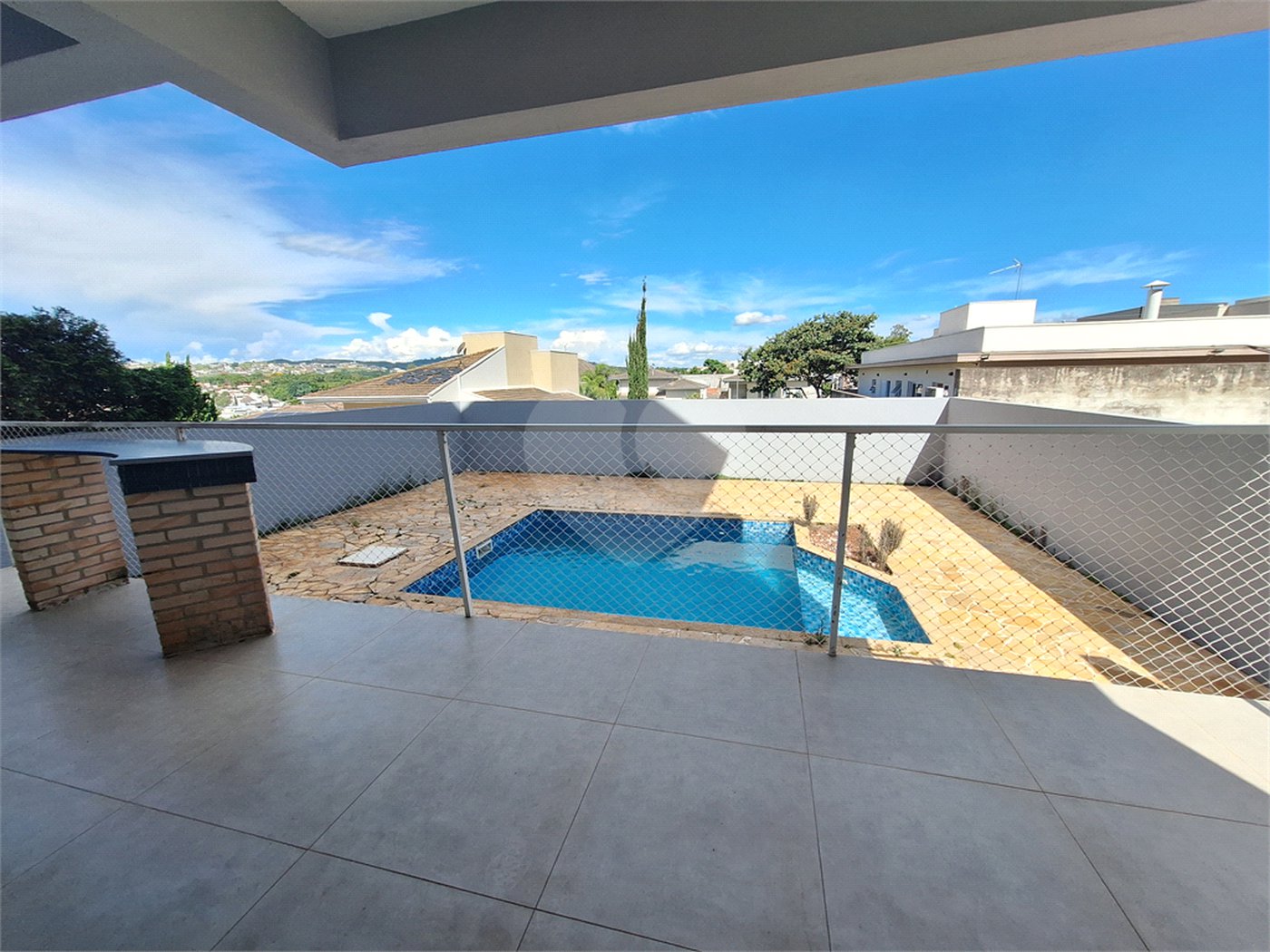 Casa à venda com 4 suítes no condomínio Terras de São Francisco, Vinhedo - SP