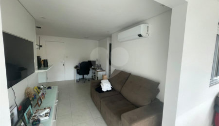 Apartamento à venda com 2 quartos, sendo 1 suíte,  em Vila Ipojuca, São Paulo, SP