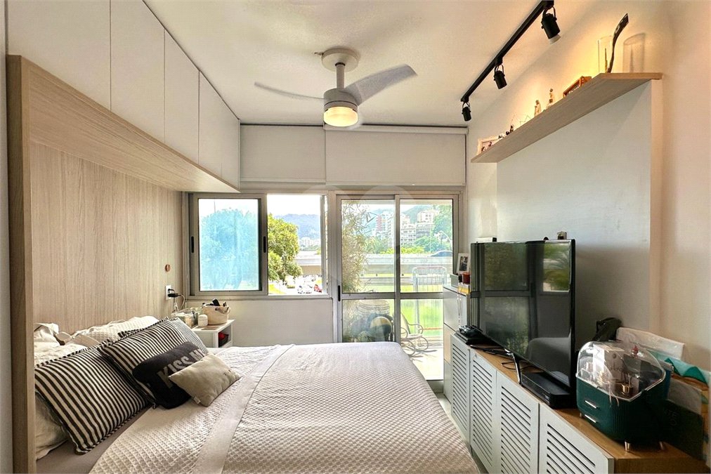 Apartamento à venda com 3 quartos, sendo 1 suíte, em Lagoa, Rio de Janeiro, RJ