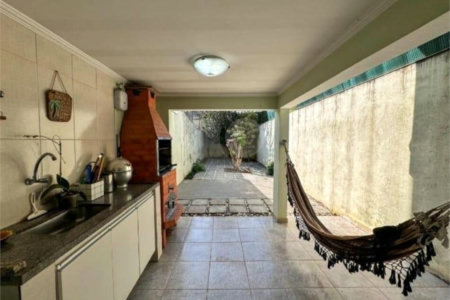 Casa à venda com 3 quartos, sendo 1 suíte, em Ipiranga, São Paulo, SP
