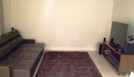 Casa à venda com 3 quartos, sendo 1 suíte,  no condomínio Residencial Água Fria, São Paulo - SP