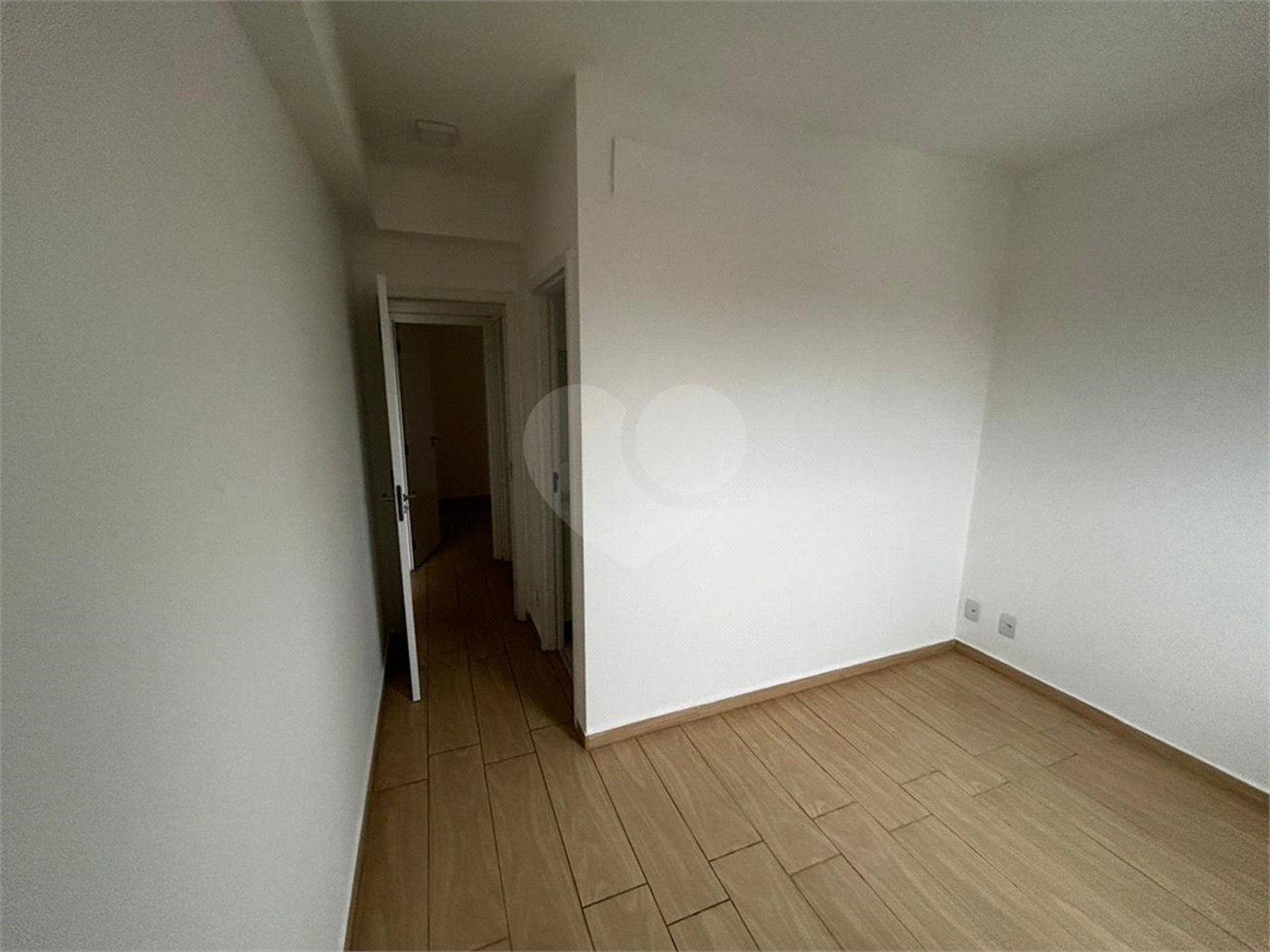 Apartamento à venda com 2 quartos, sendo 1 suíte, em Vila Aparecida, Itapetininga, SP