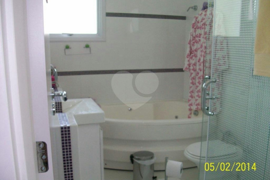 Casa em condomínio à venda com 4 suítes em Horto, São Paulo, SP