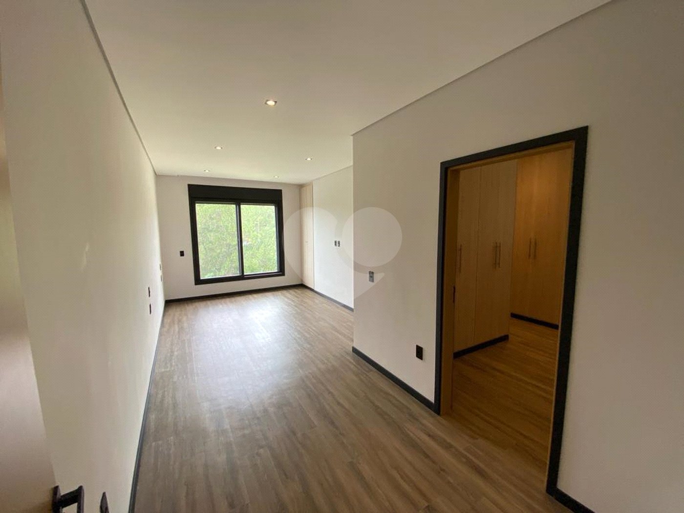 Casa à venda com 4 quartos, sendo 3 suítes,  no condomínio Jardim das Palmeiras, Bragança Paulista - SP