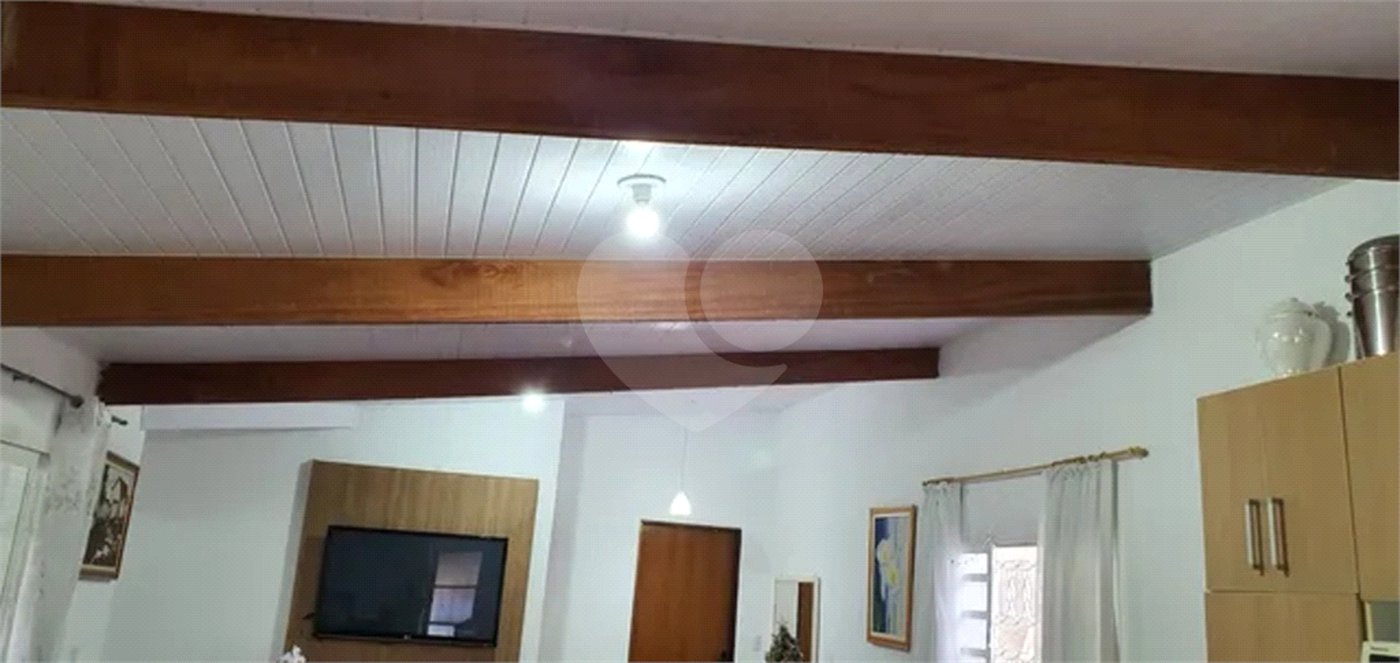 Chácara à venda com 3 quartos, sendo 1 suíte, no Centro, Paraibuna, SP