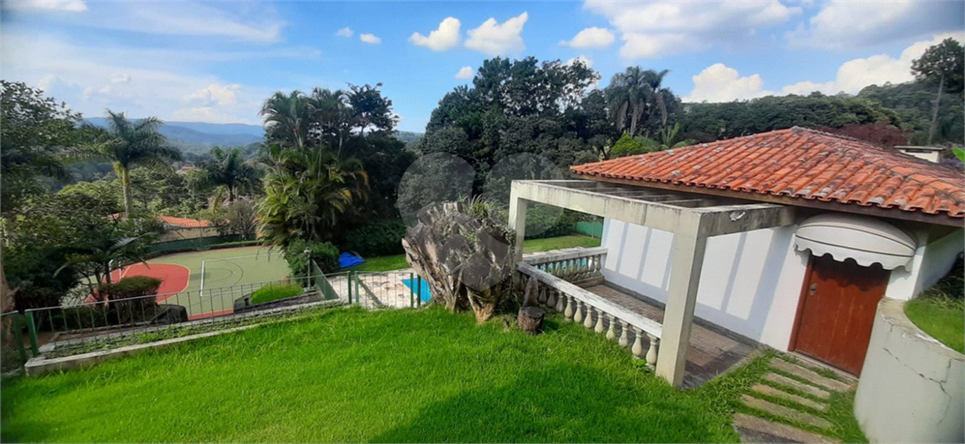 Casa à venda com 6 quartos, sendo 5 suítes, em Roseira, Mairiporã, SP