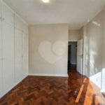 Apartamento à venda com 4 quartos, sendo 1 suíte, em Lagoa, Rio de Janeiro, RJ