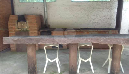 Casa à venda com 6 quartos, sendo 3 suítes,  no condomínio Residencial Jardins de Mairiporã I, Mairiporã - SP