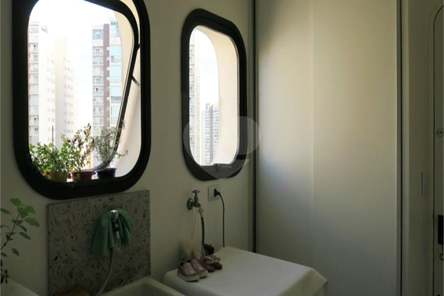 Apartamento à venda com 4 quartos, sendo 2 suítes,  em Morumbi, São Paulo, SP