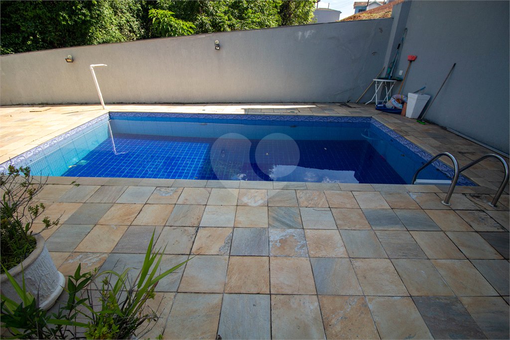 Casa à venda ou para alugar com 5 quartos, sendo 1 suíte, no condomínio Vila de Roma, São Roque - SP