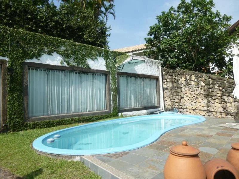 Sobrado à venda com 3 suítes em Jardim Leonor, São Paulo, SP