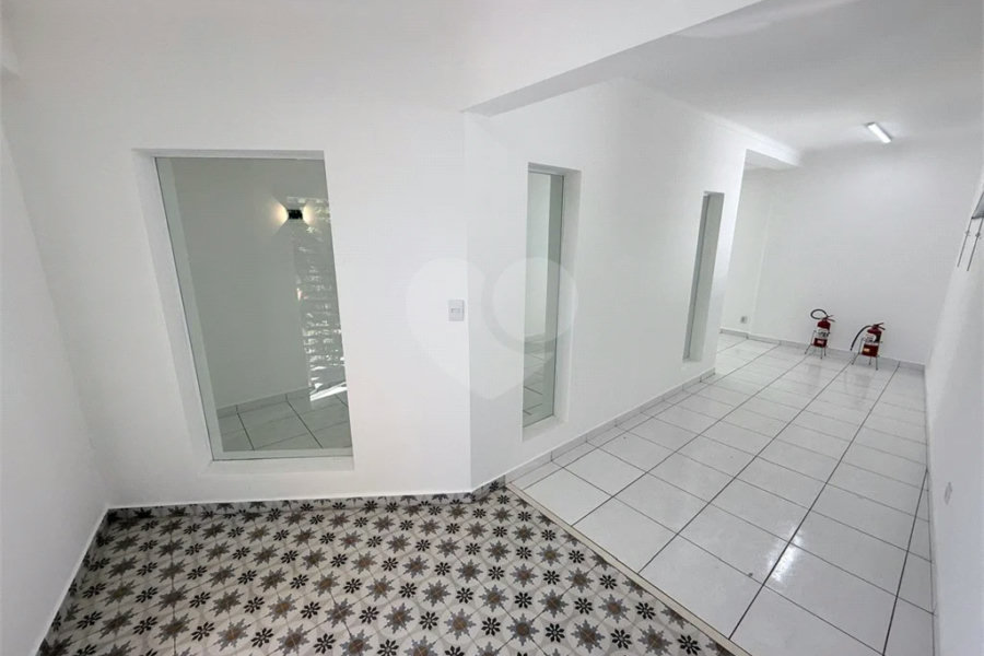 Prédio Comercial de Alto Padrão em Localização Nobre