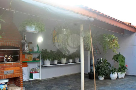 Casa com 250m² , 3 quartos, sendo 1 suíte , 3 vagas , à venda no Jd. Ana Maria - Santo André