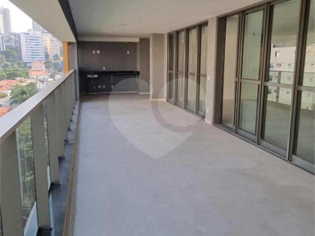 Apartamento à venda com 4 quartos, sendo 3 suítes,  em Perdizes, São Paulo, SP