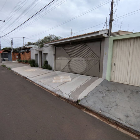 Casa com 3 dormitórios no Jardim Nova Santa Paula
