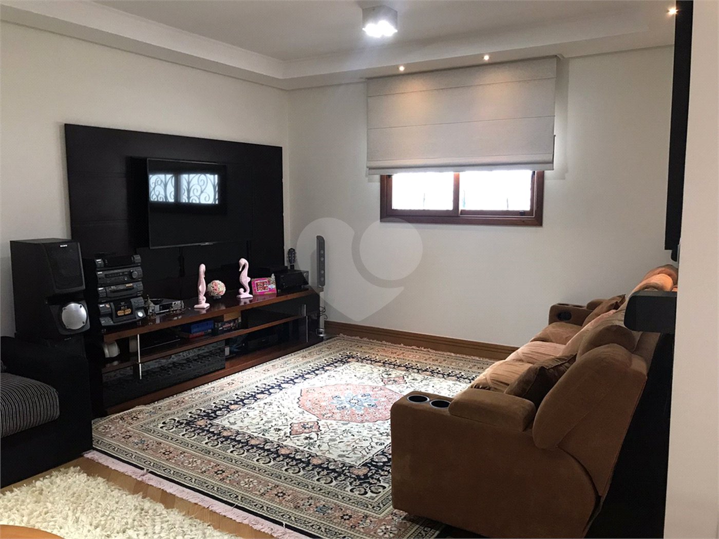 Sobrado à venda com 4 quartos, sendo 3 suítes, em Jardim Franca, São Paulo, SP