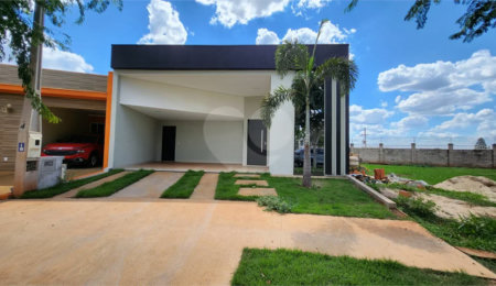 Casa à venda com 3 quartos, sendo 1 suíte,  em Parque Atlanta, Araraquara, SP