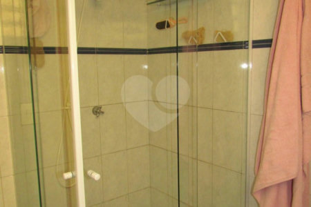 Casa de Vila à venda com 4 quartos, sendo 1 suíte, em Chácara Monte Alegre, São Paulo, SP
