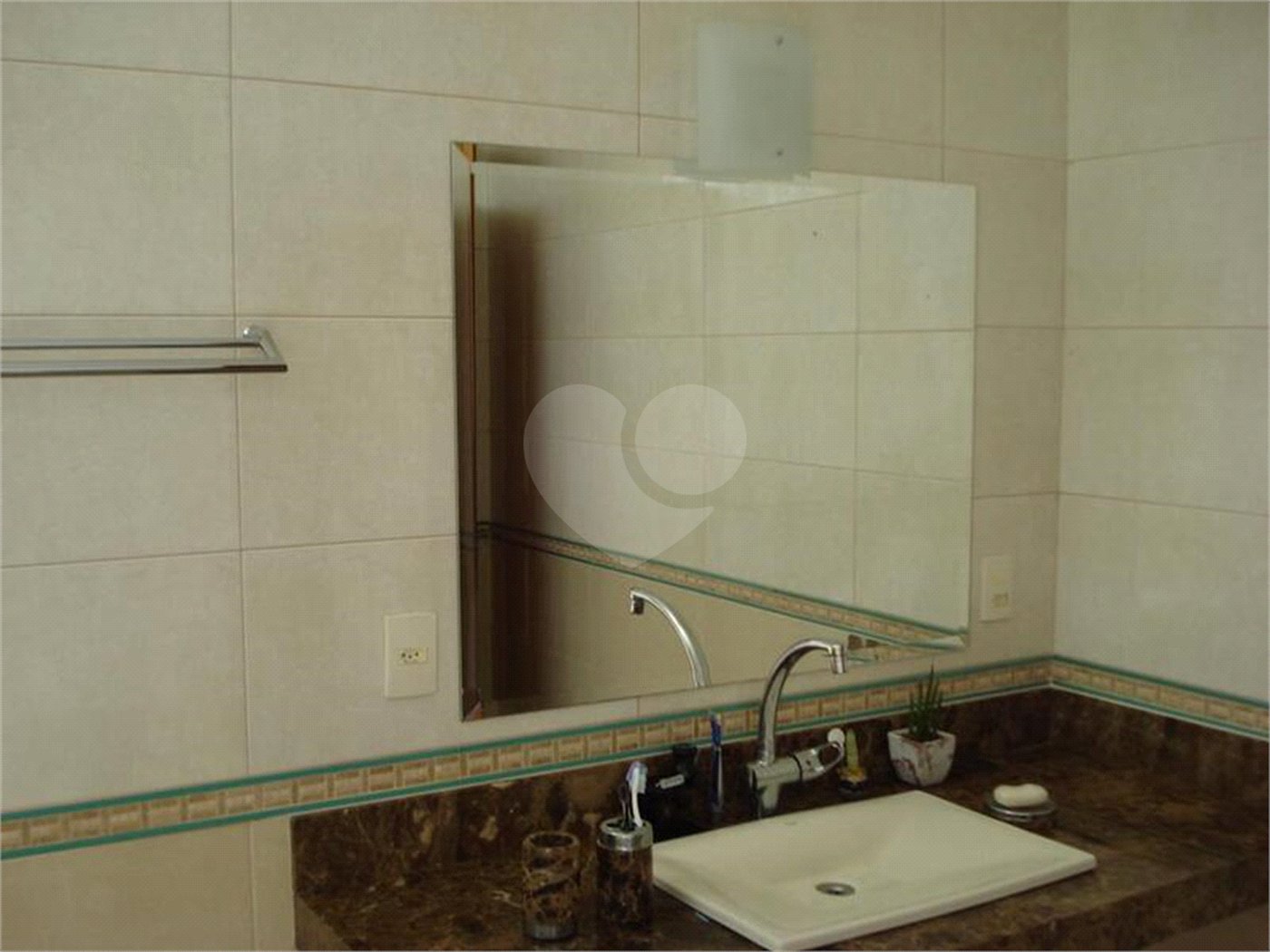 Casa à venda com 3 suítes no condomínio Fazenda Imperial, Sorocaba - SP